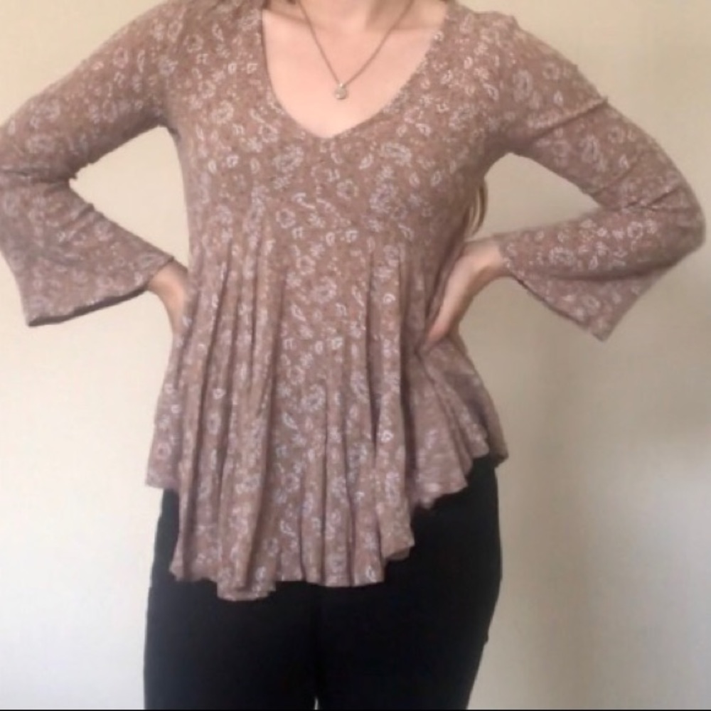 Altar’d state tan floral blouse